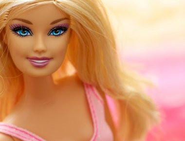 Σαν σήμερα «γεννήθηκε» η Barbie: Η ιστορία της πιο διάσημης κούκλας του κόσμου